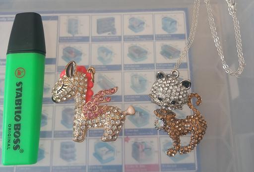 Buy & Sell Merseyside Saint Helens - Photos for Large heavy gemstone horse & cat pendants