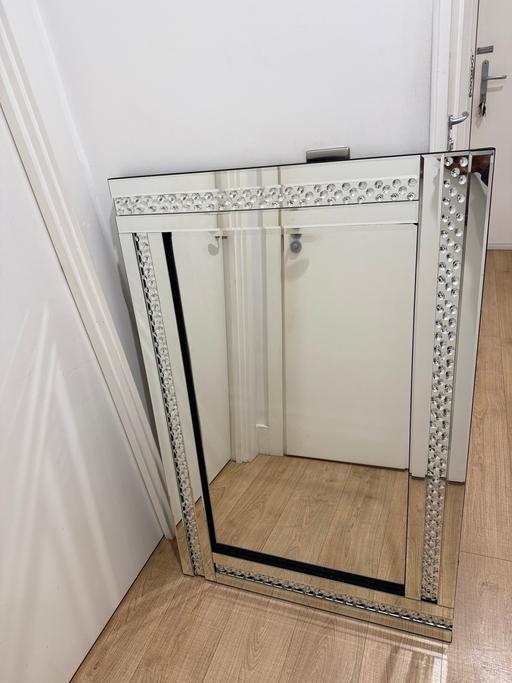 Buy & Sell North London Enfield - Photos for Wall hanging mirror