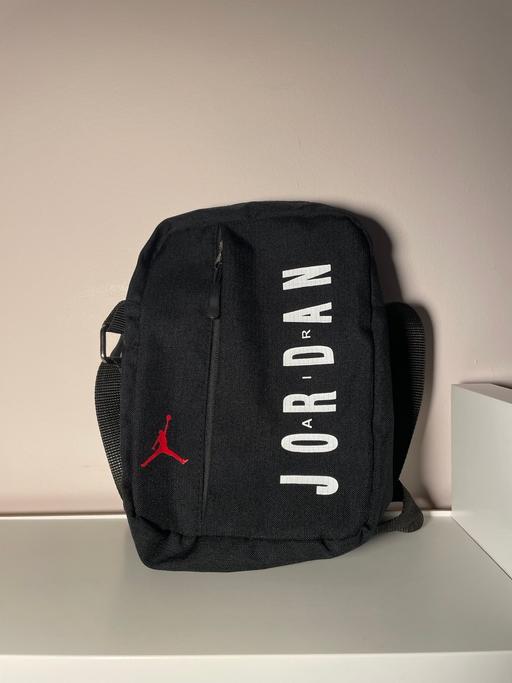 Buy & Sell North London De Beauvoir Town - North London - Photos for Jordan Crossbody Bag – Red & White Logo