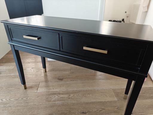 Buy & Sell South West London Balham - South West London - Photos for Wayfair table - good condition