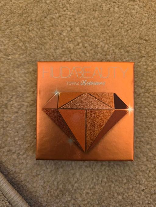 Buy & Sell West Midlands Birmingham - Photos for Huda Beauty Topaz Obsession Eyeshadow Palette