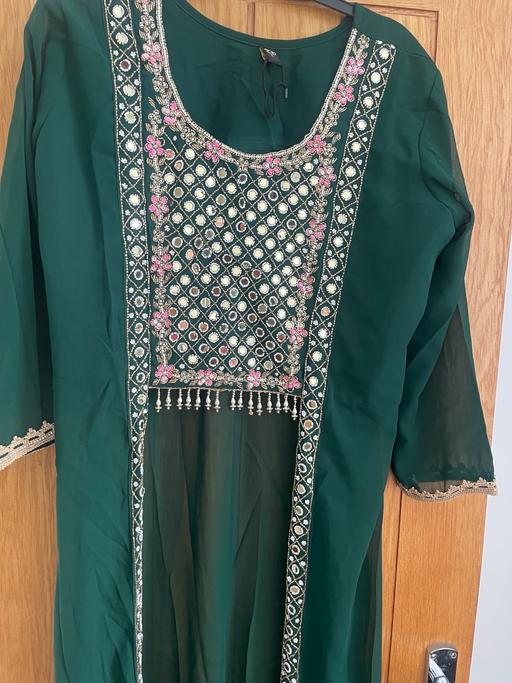 Buy & Sell West London Hillingdon - Photos for Brand new lehnga with long n stylish top