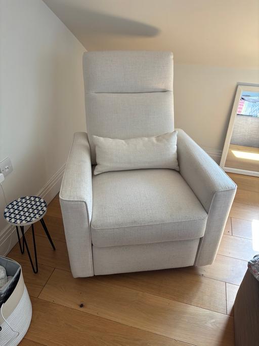 Buy & Sell Windsor and Maidenhead Windsor Castle - Windsor and Maidenhead - Photos for iL TuTTo Recliner Glider Nursing Chair