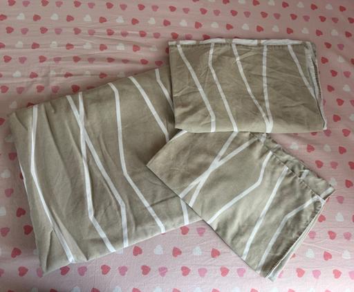Buy & Sell Surrey Epsom and Ewell - Photos for Double duvet cover with 2 pillowcases