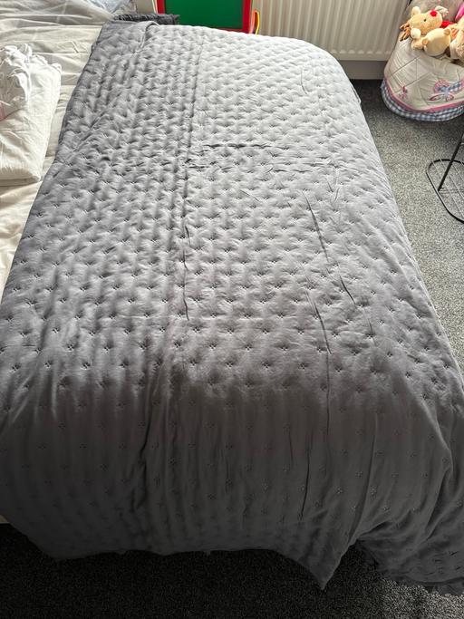 Buy & Sell South East London New Eltham - South East London - Photos for Grey king size bed throw/cover