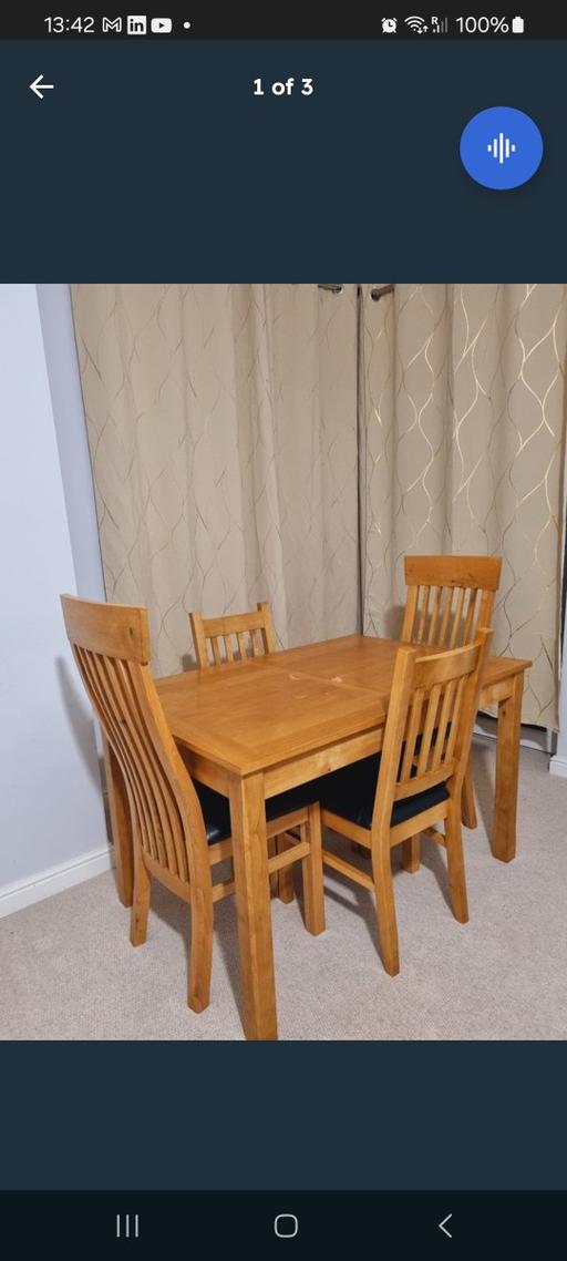 Buy & Sell Bedfordshire Bedford - Photos for Extendable oak dining table with chairs
