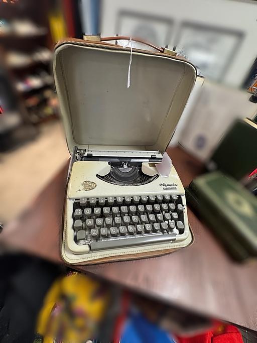 Buy & Sell Central London Knightsbridge - Central London - Photos for Vintage Typewriter