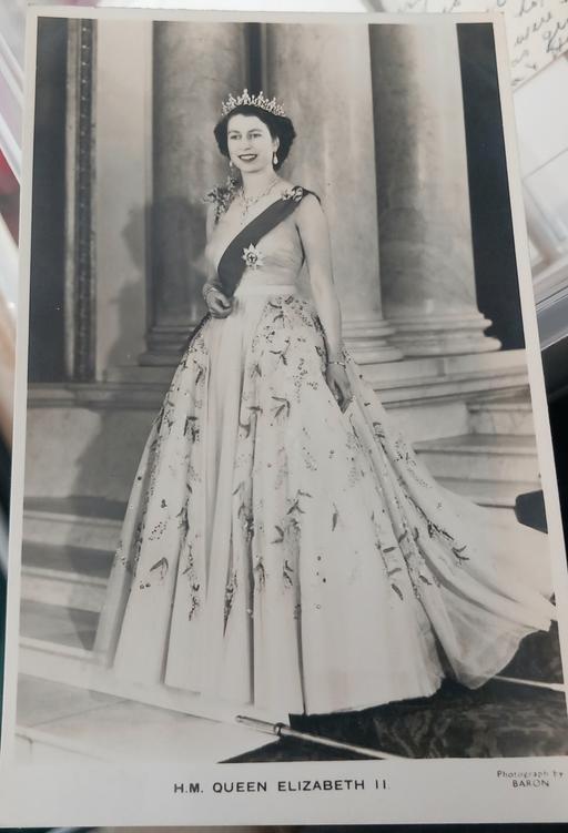 Buy & Sell Merseyside Saint Helens - Photos for valentines queen Elizabeth photo postcard