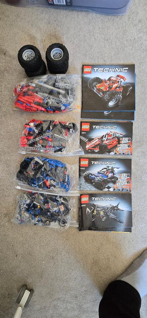 Buy & Sell Buckinghamshire Milton Keynes - Photos for 4 Lego Technic sets
