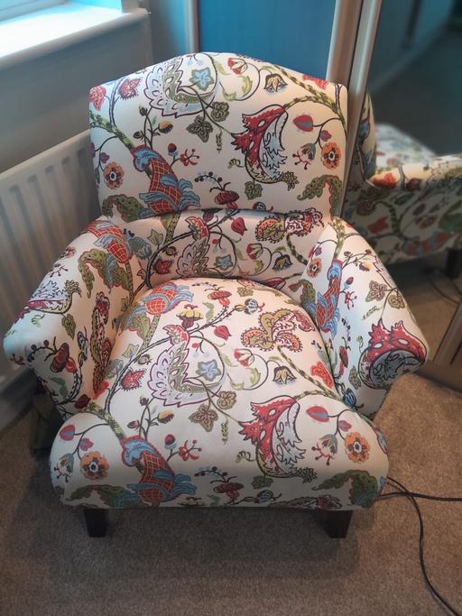 Buy & Sell Warwickshire North Warwickshire - Photos for Floral armchair