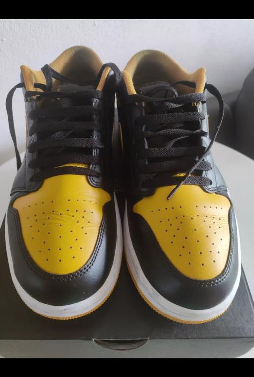 Buy & Sell Greater Manchester Salford - Photos for nike jordan 1 low Yellow and Black