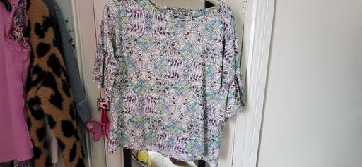 Buy & Sell Radcliffe Bury - Photos for ladies top size 16