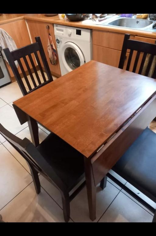 Buy & Sell Greater Manchester Salford - Photos for Table and Four Chairs