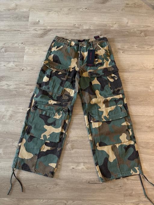 Buy & Sell Central London Clerkenwell - Central London - Photos for BRAND NEW CAMO GREEN CARGO UTILITY PANTS M