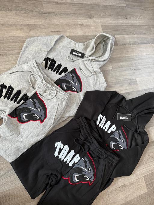 Buy & Sell Bedfordshire Luton - Photos for Trapstar Shooters Arch BLACK/RED GREY/RED