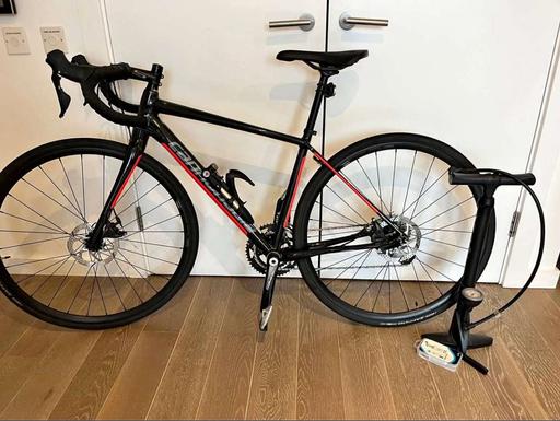 Buy & Sell East London Poplar - East London - Photos for Cannondale Synapse Roadbike