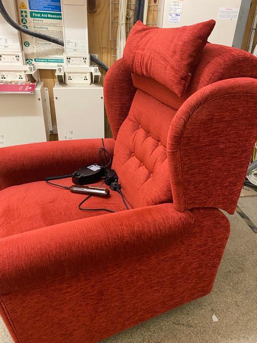 Buy & Sell West Midlands Birmingham - Photos for Willowbrook Rise&Recline & Massage Chair
