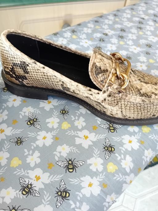 Buy & Sell Merseyside Saint Helens - Photos for River ILand shoes