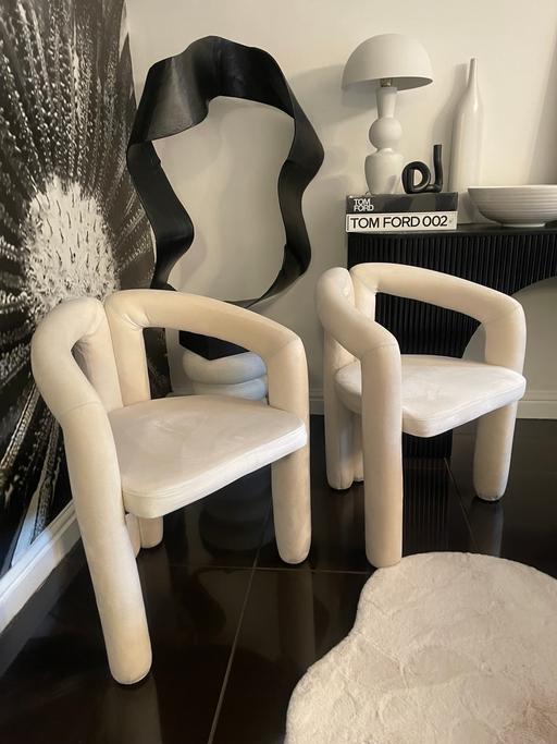 Buy & Sell West Midlands Sandwell - Photos for Curved velvet chair