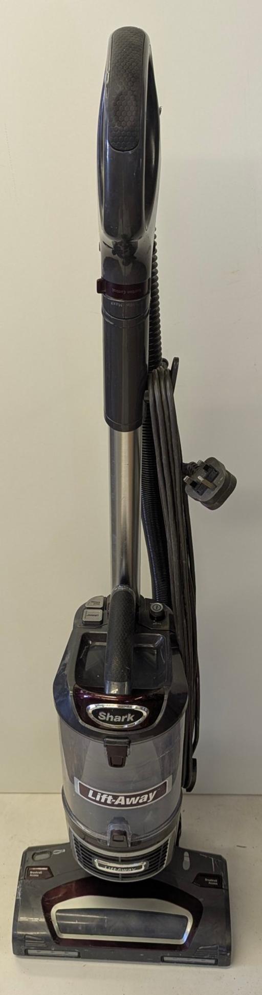 Buy & Sell West Yorkshire Wakefield - Photos for Shark NV601 lift-away upright vacuum