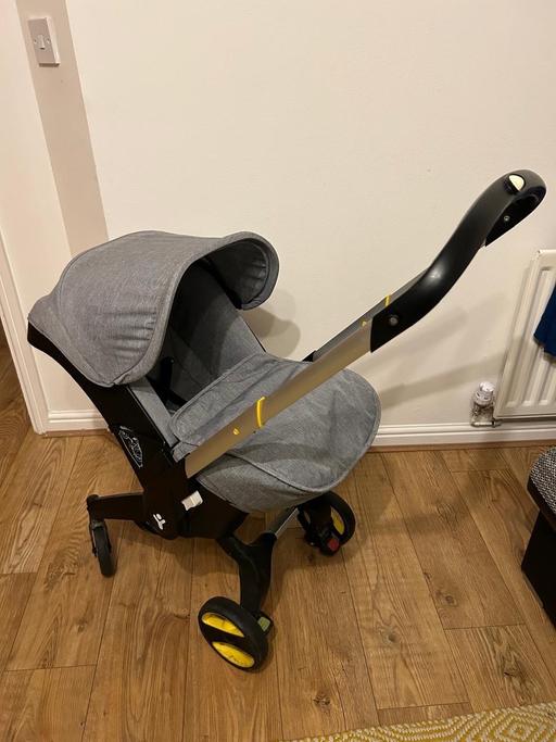 Buy & Sell Surrey Spelthorne - Photos for Baby car seat convertible/ stroller