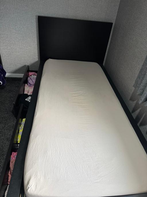 Buy & Sell Staffordshire South Staffordshire - Photos for 2x Black malm single bed & under storage