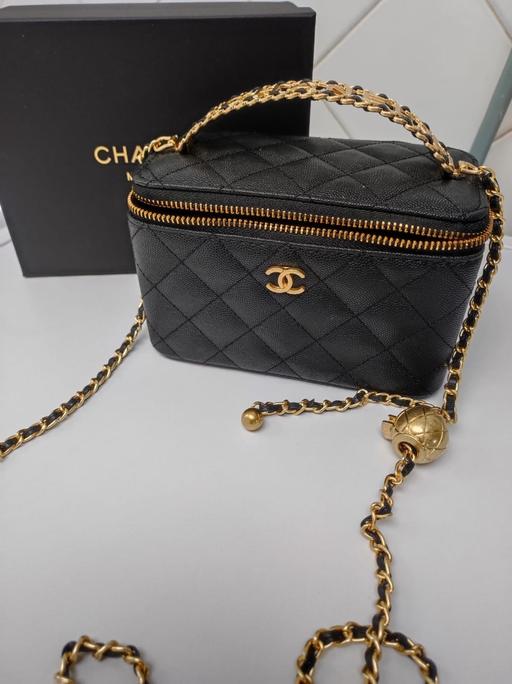 Buy & Sell East London Havering - Photos for Chanel Vanity vip gift bag