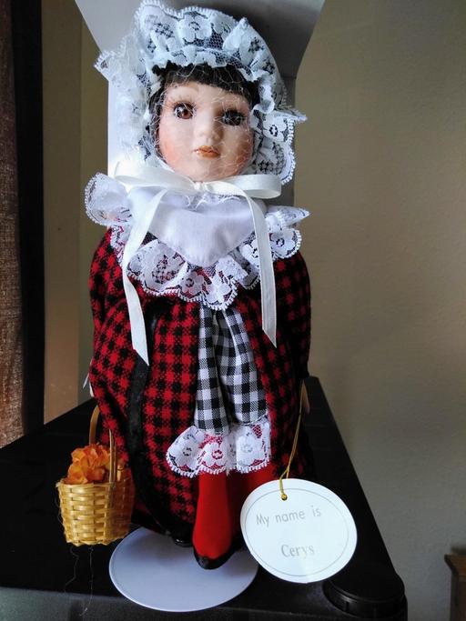 Buy & Sell Kent Tunbridge Wells - Photos for Doll