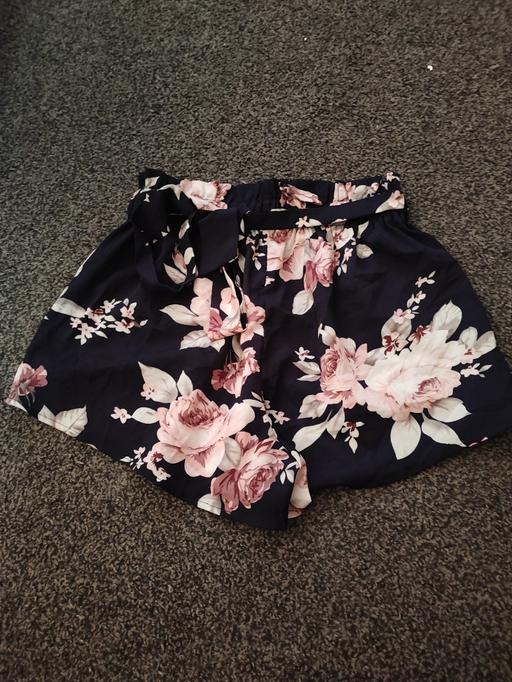 Buy & Sell Worcestershire Redditch - Photos for paper bag waist shorts with belt size 10