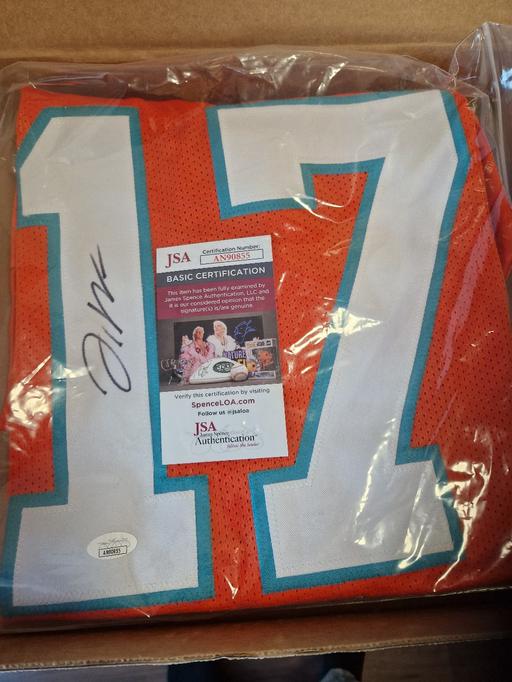 Buy & Sell Nottinghamshire Nottingham - Photos for NFL SIGNED SHIRT