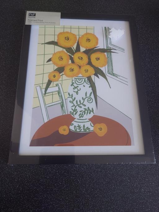 Buy & Sell Leicestershire Charnwood - Photos for Bright floral print in frame