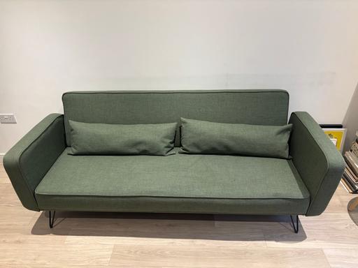 Buy & Sell South East London Croydon - Photos for Eleanor three seater sofa bed -Green