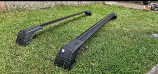 Vehicles West Midlands Sandwell - Photos for Flush aero roofbars