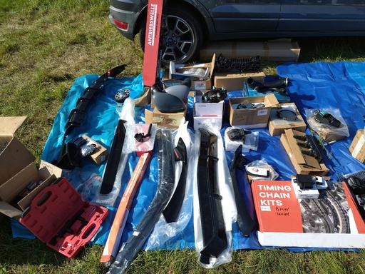 Vehicles West Midlands Sandwell - Photos for car parts bundle