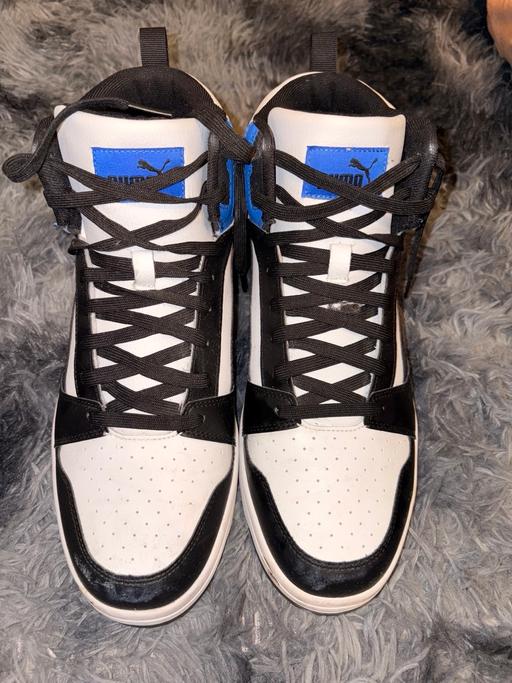 Buy & Sell Dorset Bournemouth, Christchurch and Poole - Photos for Blue and white Puma sneakers