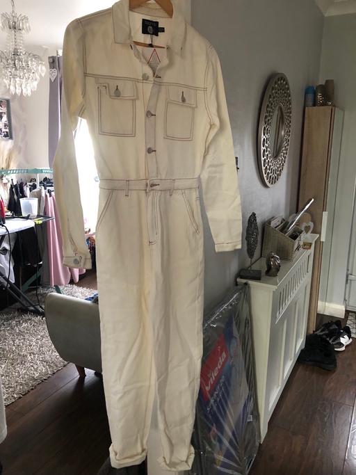 Buy & Sell Rowley Village Sandwell - Photos for Brand new cream jumpsuit