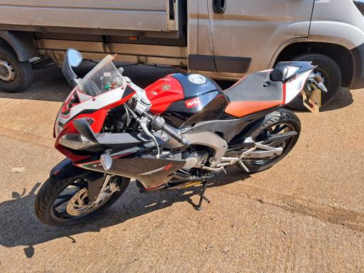 Vehicles Warwickshire Stratford-on-Avon - Photos for Aprilia RA4