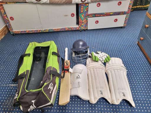 Buy & Sell West Midlands Sandwell - Photos for youth cricket club bundle