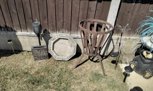 Buy & Sell West Midlands Birmingham - Photos for Old iron garden planter & bird bath