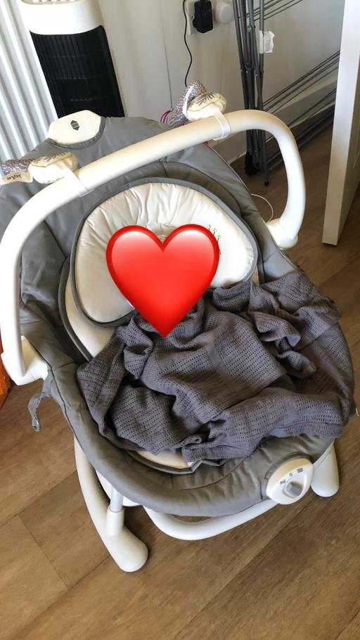 Buy & Sell South East London Blackheath Royal Standard - South East London - Photos for Joie Sansa 2in1 Rocker / Soother Grey / Ivory