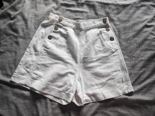 Buy & Sell Northfield Birmingham - Photos for white shorts -M&S