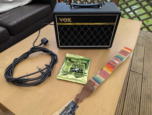 Buy & Sell North London Arnos Grove - N14 - Photos for Vox pathfinder bass 10 amplifier