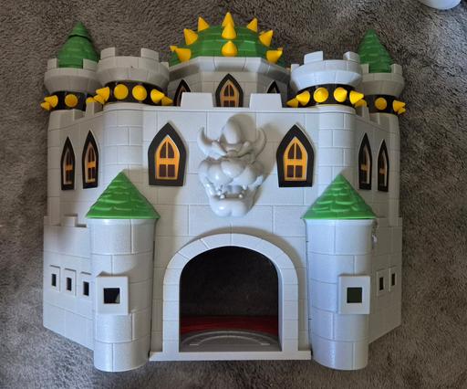Buy & Sell Crumpsall Manchester - Photos for Preloved Super Mario Bowser Castle