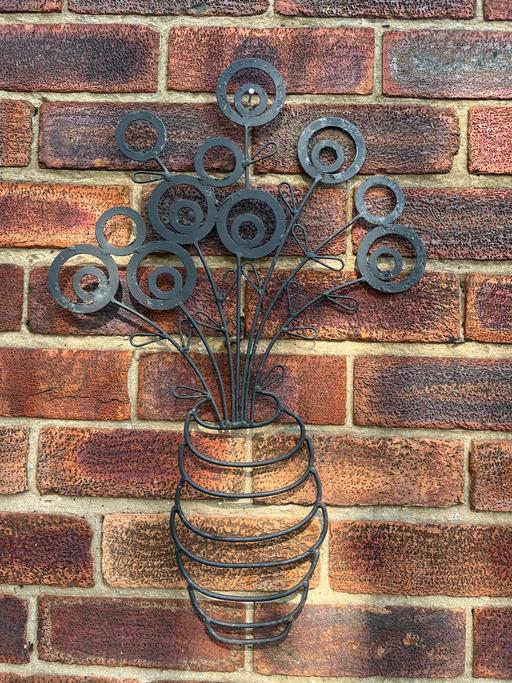 Buy & Sell South Yorkshire Rotherham - Photos for Metal art black floral vase