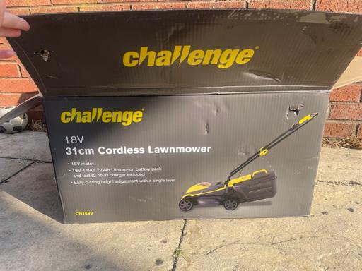 Buy & Sell West Midlands Dudley - Photos for (3.1) Challenge cordless lawnmower