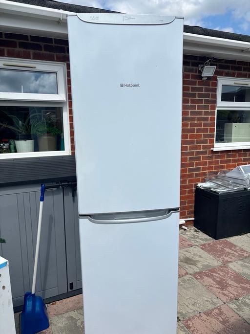 Buy & Sell West London Hillingdon - Photos for Hot point Fridge & Freezer