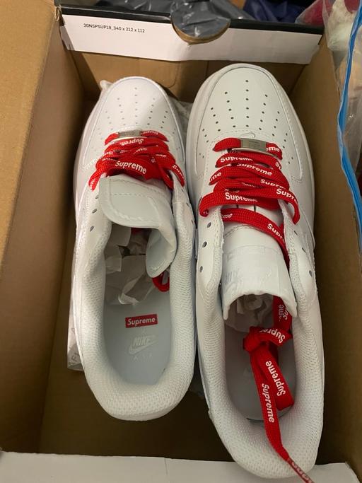 Buy & Sell East London Blackhorse Road - East London - Photos for Nike supreme