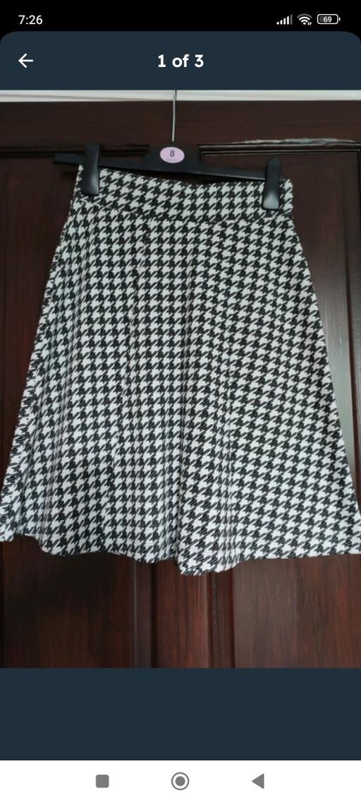 Buy & Sell Merseyside Liverpool - Photos for NEW M&S SKIRT SIZE 8 LONG