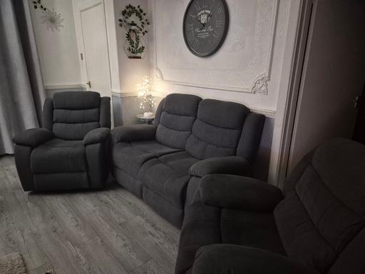 Buy & Sell West Midlands Sandwell - Photos for Recliner sofa and chairs