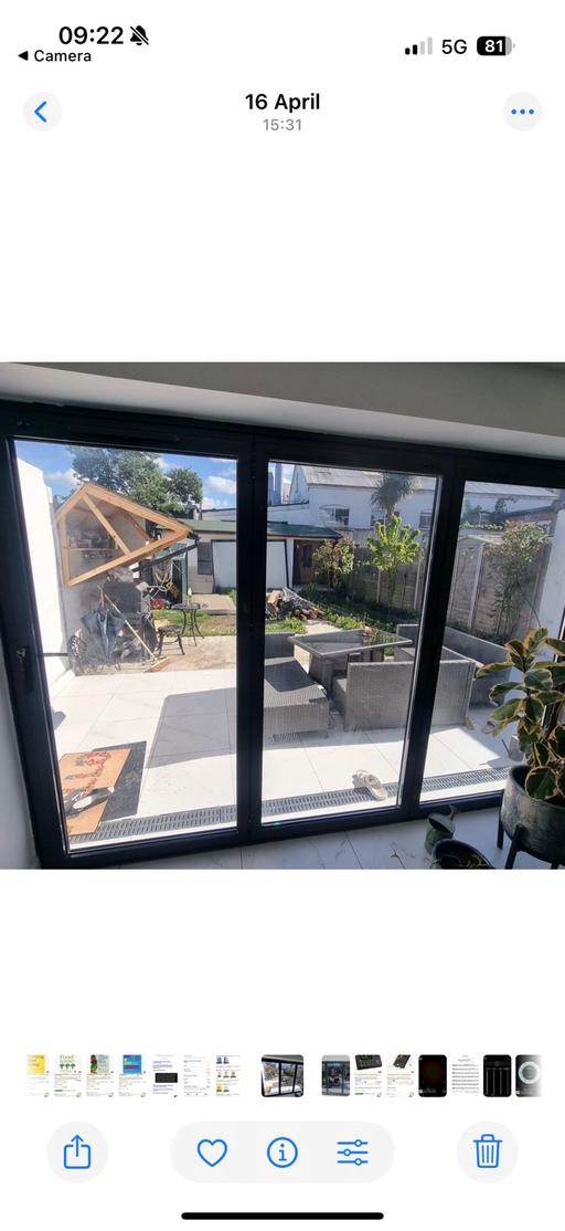 Buy & Sell North West London Neasden - NW2 - Photos for 3 x 2 meters Triple Bi-Folding Door-